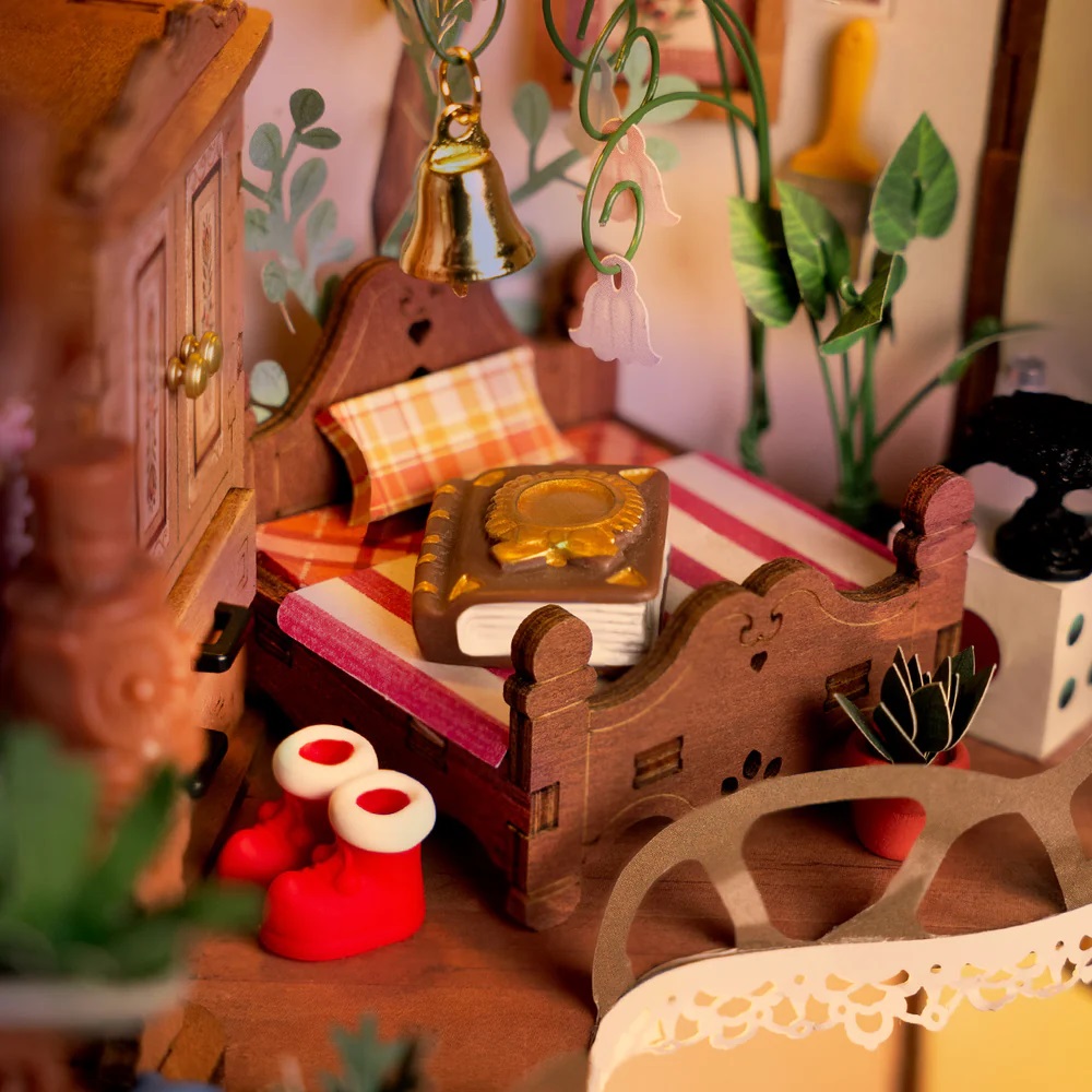 RoboTime 3D dřevěná skládačka Miniatura domečku Lesní chaloupka z pařezu (obrázek 3)
