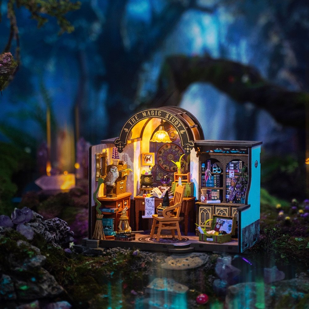 RoboTime 3D dřevěná skládačka Miniatura domečku Čarodějova pracovna (obrázek 11)