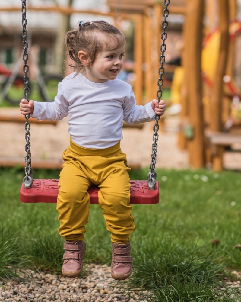 Pantalon de survêtement ample pour enfants, LIGHT, moutarde 134 – Image 4