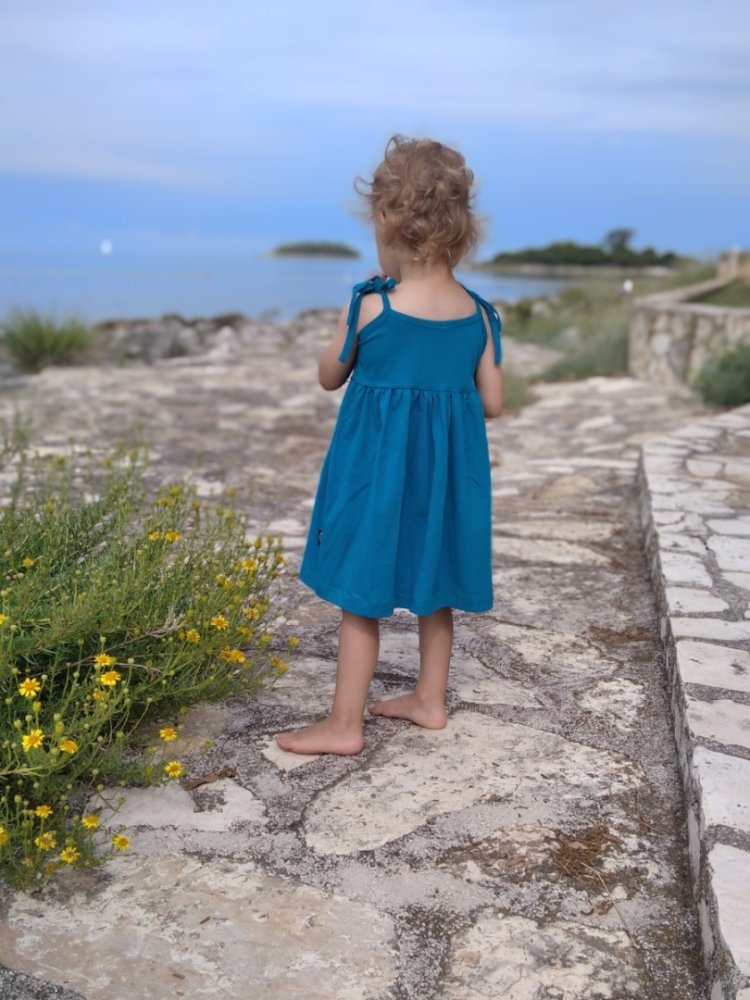 Abito da bambino con tasche, lacci sulle spalle, turchese scuro 86 - immagine 3