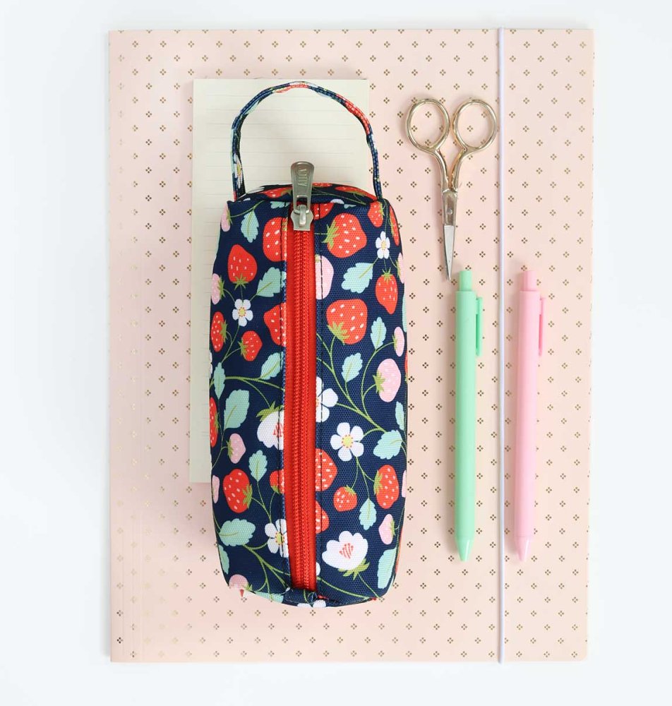 A Little Lovely Company - Astuccio per pastelli - fragole - immagine 4