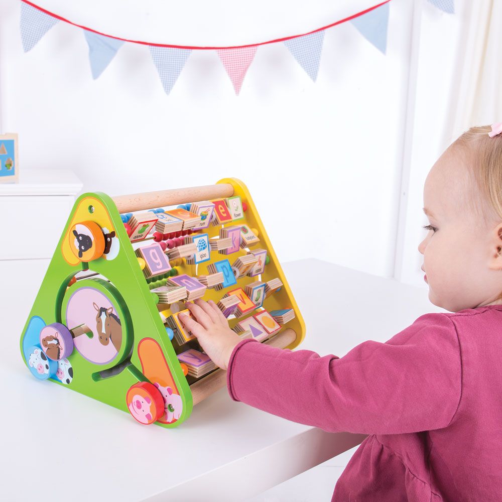 Bigjigs Baby Aktivní trojúhelník s angličtinou (obrázek 11)