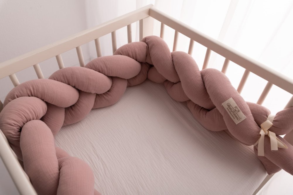 BABYMATEX Ochraniacz do łóżeczka muślinowy pleciony warkocz - różowy 200 cm - obrazek 6