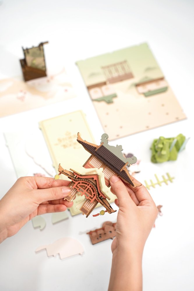 RoboTime 3D skládačka Zarážka na knihy Miniatura domečku Sakura (obrázek 9)