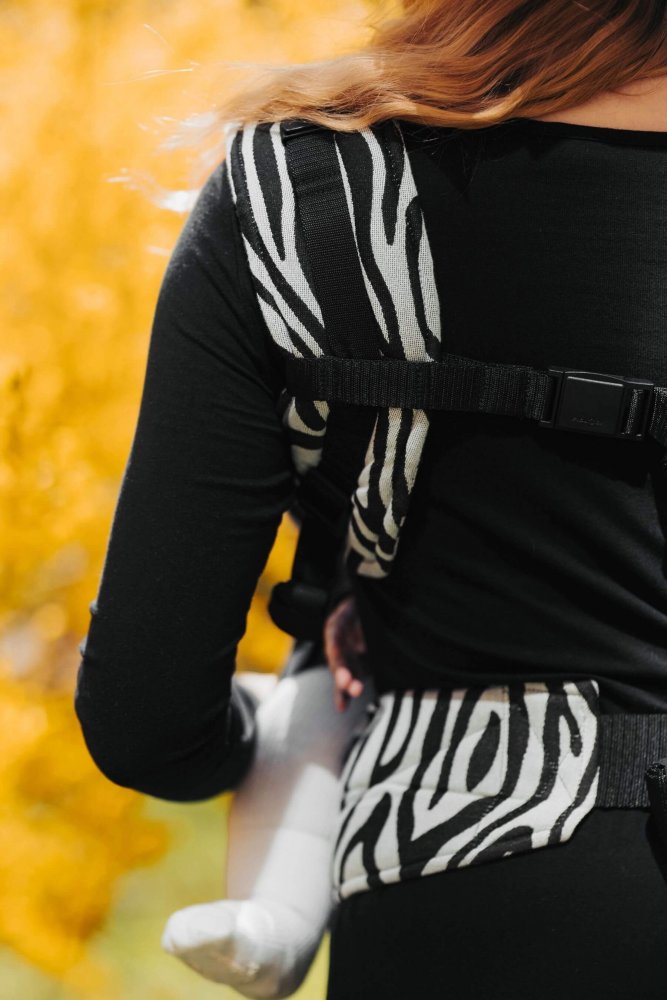 Nosítko Be Lenka 4ever Neo - Zebra - Black & White Klasické Bez Možnosti Křížení