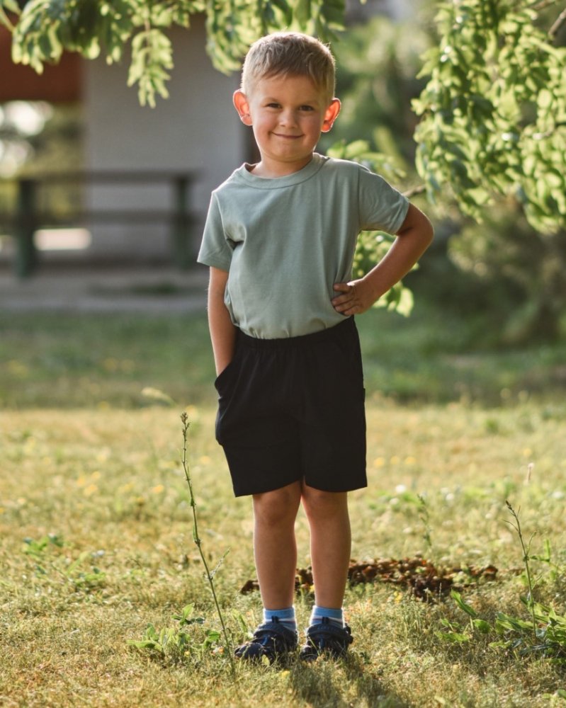 Short à poches pour enfants, noir 92 – Image 4