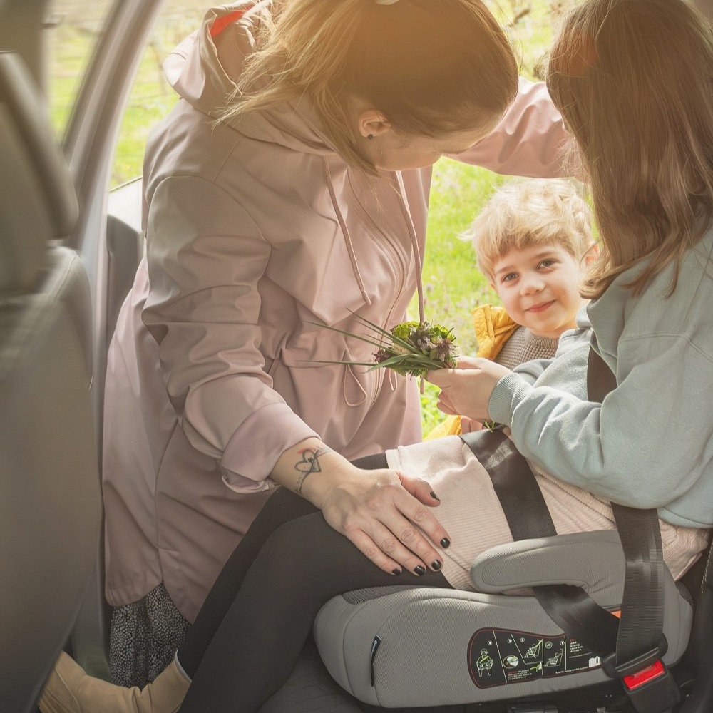 PETITE&MARS Seggiolino Auto Optimus Pro i-Size Black Air 125 - 150 cm (22-36 kg) - immagine 4