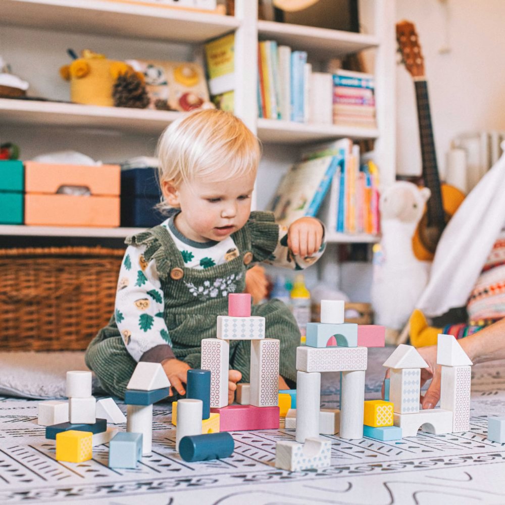 Bigjigs Toys Kyblík s kostkami 50 ks (obrázek 8)