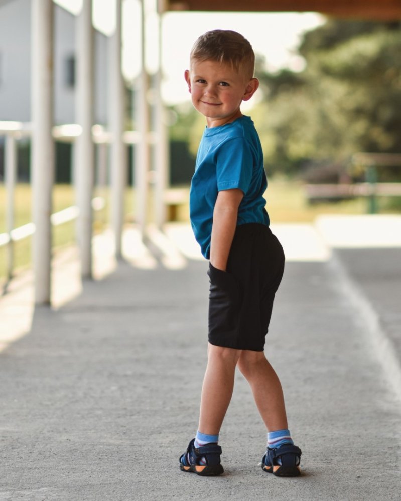 Short à poches pour enfants, noir 92 – Image 3