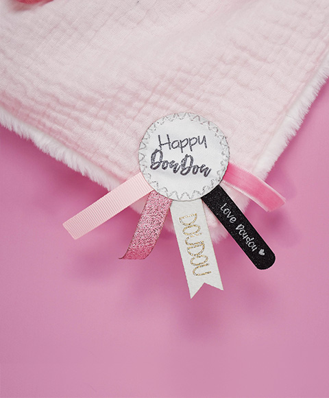 Doudou Zestaw prezentowy różowy - króliczek z kwadratowym kocykiem 25 cm - obrazek 4