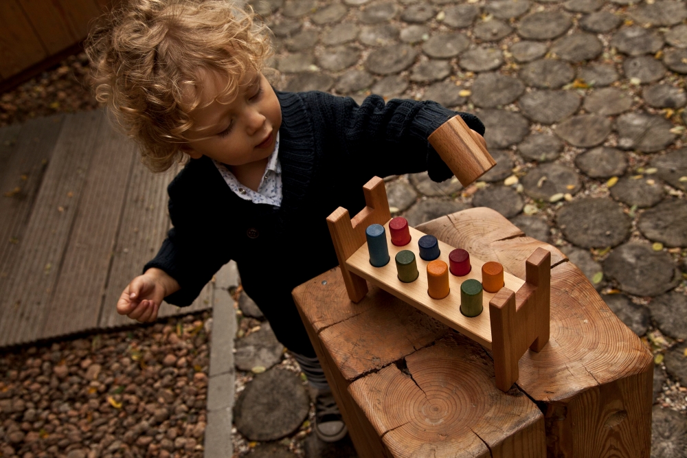 Wooden Story Zatloukátko S Kladívkem - Duhové