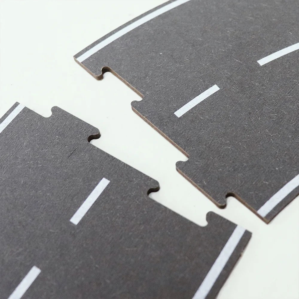 Magellan MyRoads Starter Set silnice s garáží (obrázek 9)