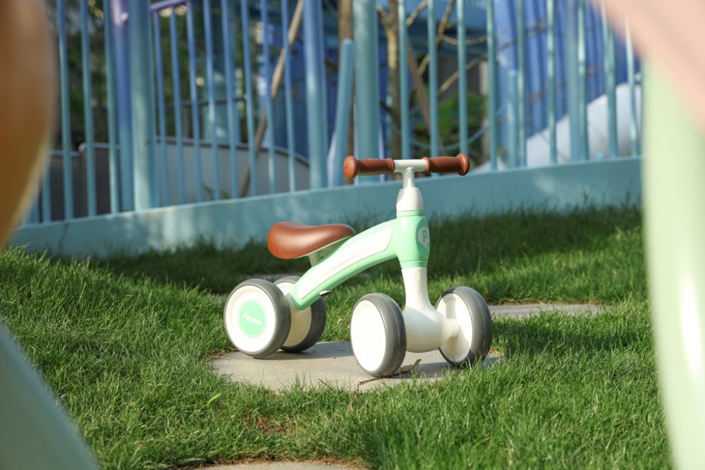 QPLAY Bicicletta senza pedali Cutey Green, età 1-3 anni - immagine 4