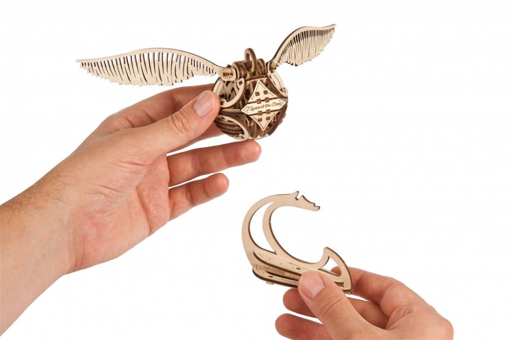 Ugears 3D dřevěné mechanické puzzle Zlatonka, Harry Potter (obrázek 3)