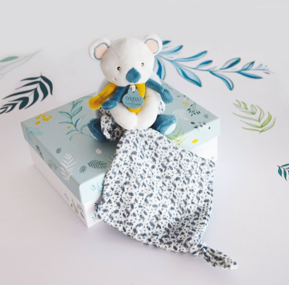 Doudou Dárková sada - plyšová koala Yoca a muchlánek (obrázek 4)