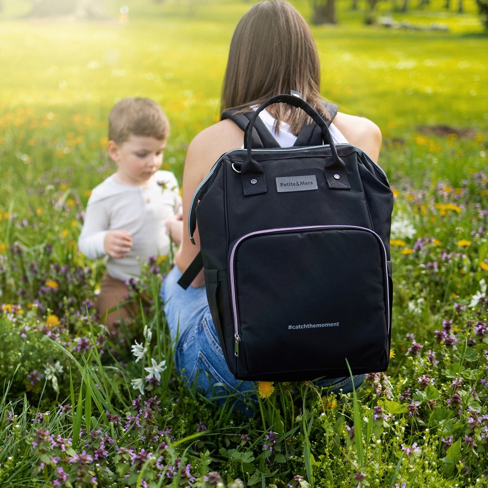 PETITE&MARS JACK Kinderwagen-Wickeltasche – Catchthemoment Just Black-Serie