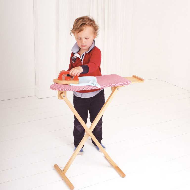 Bigjigs Toys Drewniana deska do prasowania z żelazkiem - obrazek 4