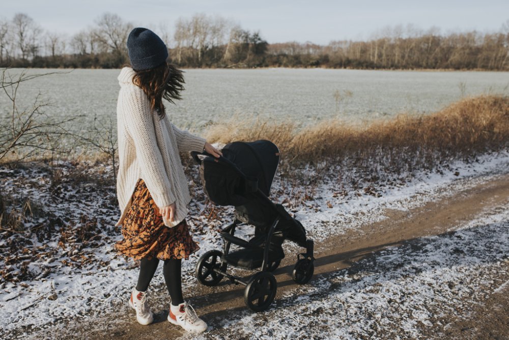 LIONELO Sportkinderwagen Annet Plus Black Carbon – Bild 4