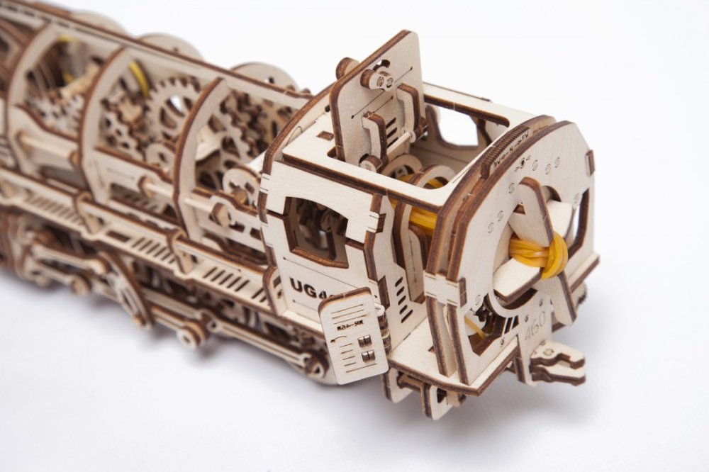 Ugears 3D dřevěné mechanické puzzle Parní lokomotiva 4-6-0 s tendrem (obrázek 5)